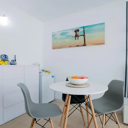 313 Park With Pool And Private Garden Apartment